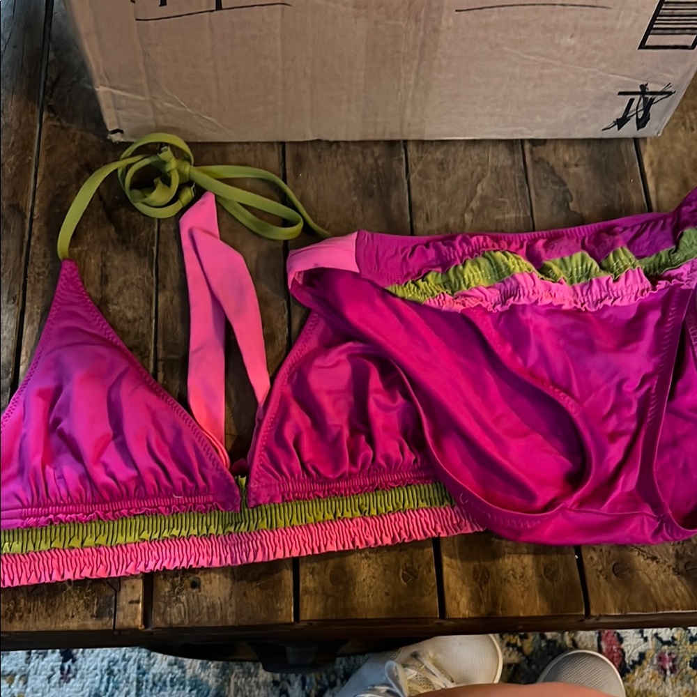 BECCA Hot Pink Swimwear with Green Logo Tag
Medium